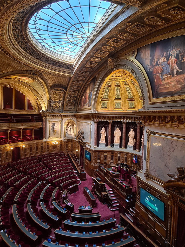 Le Sénat – éclairage LED programmé par RAYFLEXION